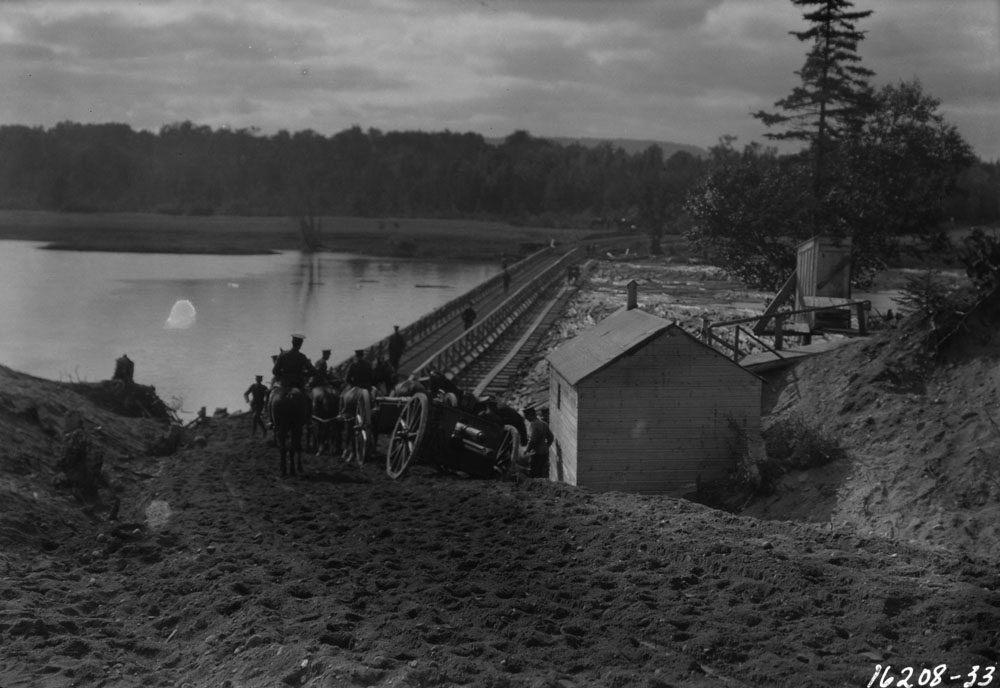 Canons Crossing